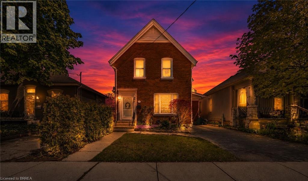 27 Ada Avenue, Brantford, Ontario N3T 4K8 - Photo 2 - 40830398