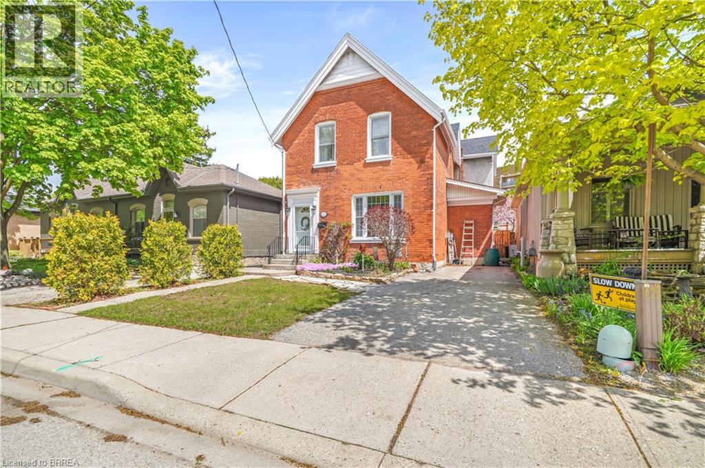 27 Ada Avenue, Brantford, Ontario N3T 4K8 - Photo 3 - 40830398