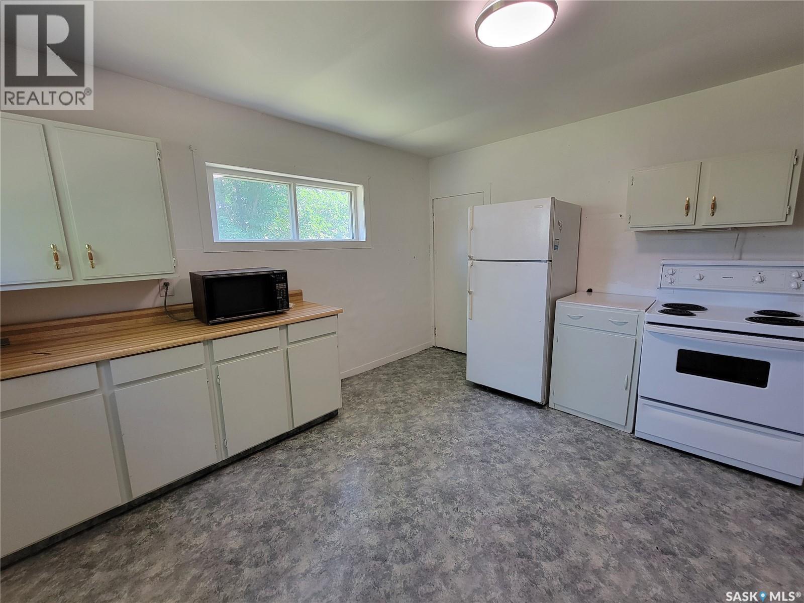 273 1st Avenue W, Unity, Saskatchewan  S0K 4L0 - Photo 2 - SK045247