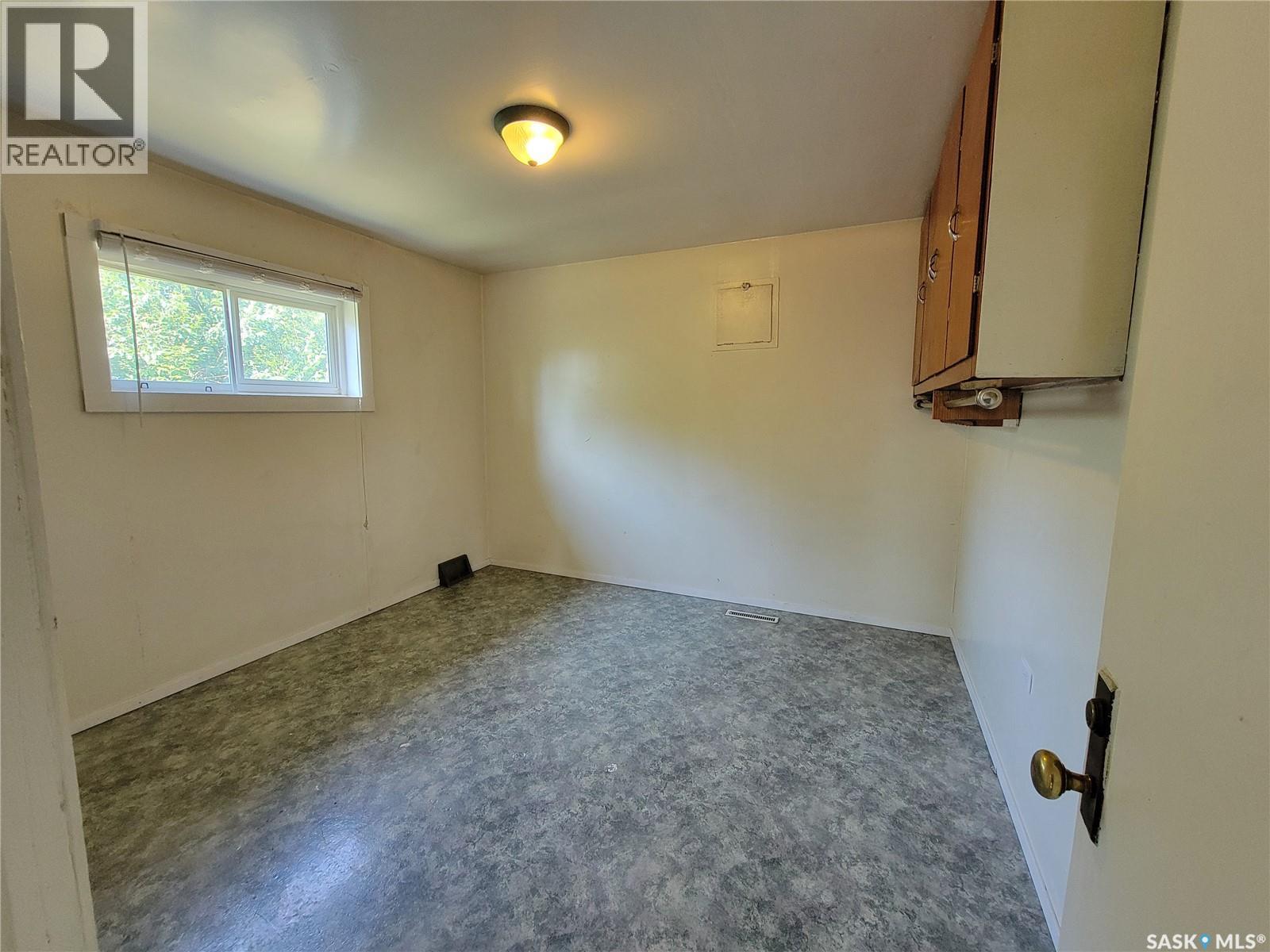 273 1st Avenue W, Unity, Saskatchewan  S0K 4L0 - Photo 5 - SK045247