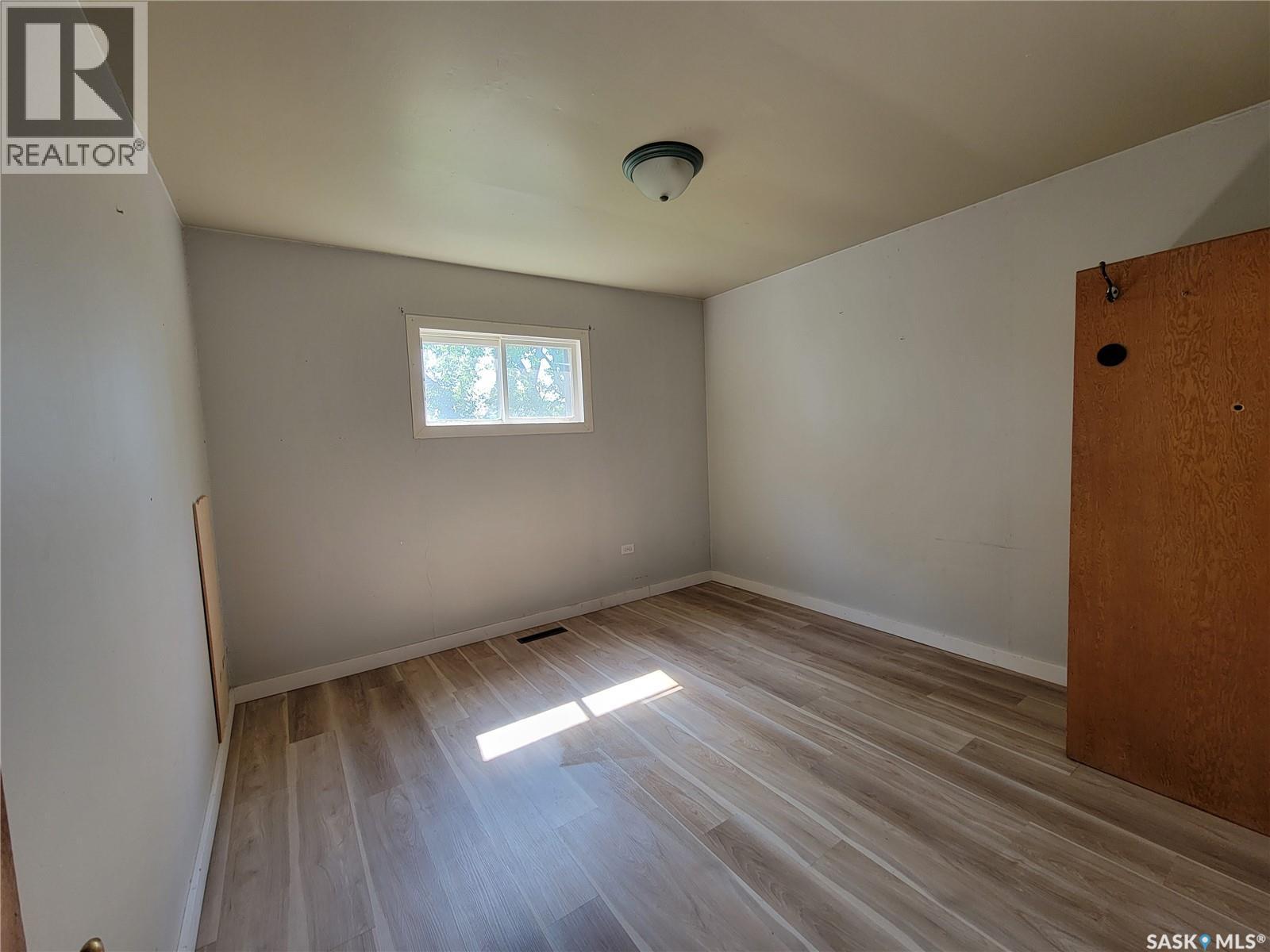 273 1st Avenue W, Unity, Saskatchewan  S0K 4L0 - Photo 6 - SK045247