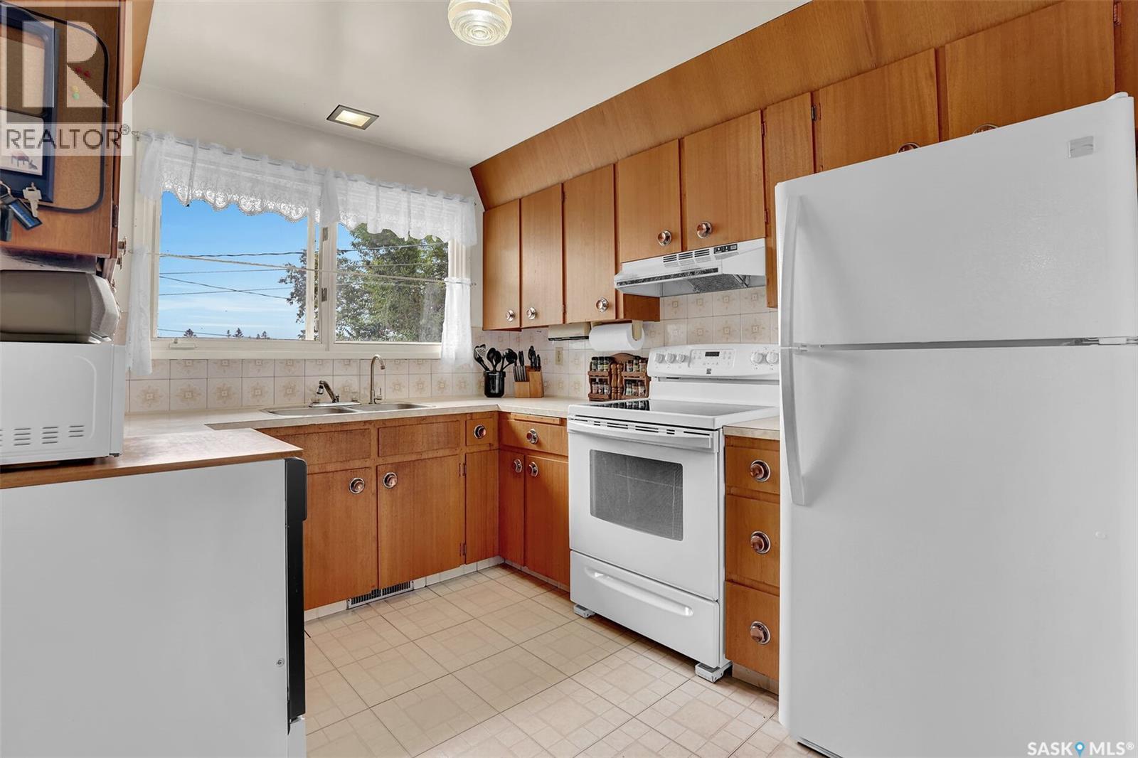 4825 Sherwood Drive, Regina, Saskatchewan  S4R 4B9 - Photo 11 - SK045179
