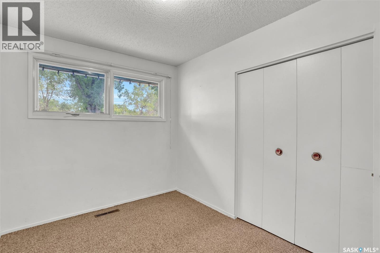 4825 Sherwood Drive, Regina, Saskatchewan  S4R 4B9 - Photo 13 - SK045179