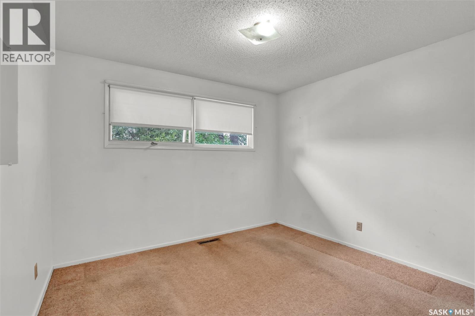 4825 Sherwood Drive, Regina, Saskatchewan  S4R 4B9 - Photo 16 - SK045179