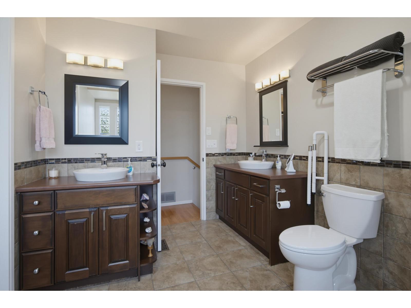 7340 Todd Crescent, Surrey, British Columbia  V3W 7N6 - Photo 17 - R3154625