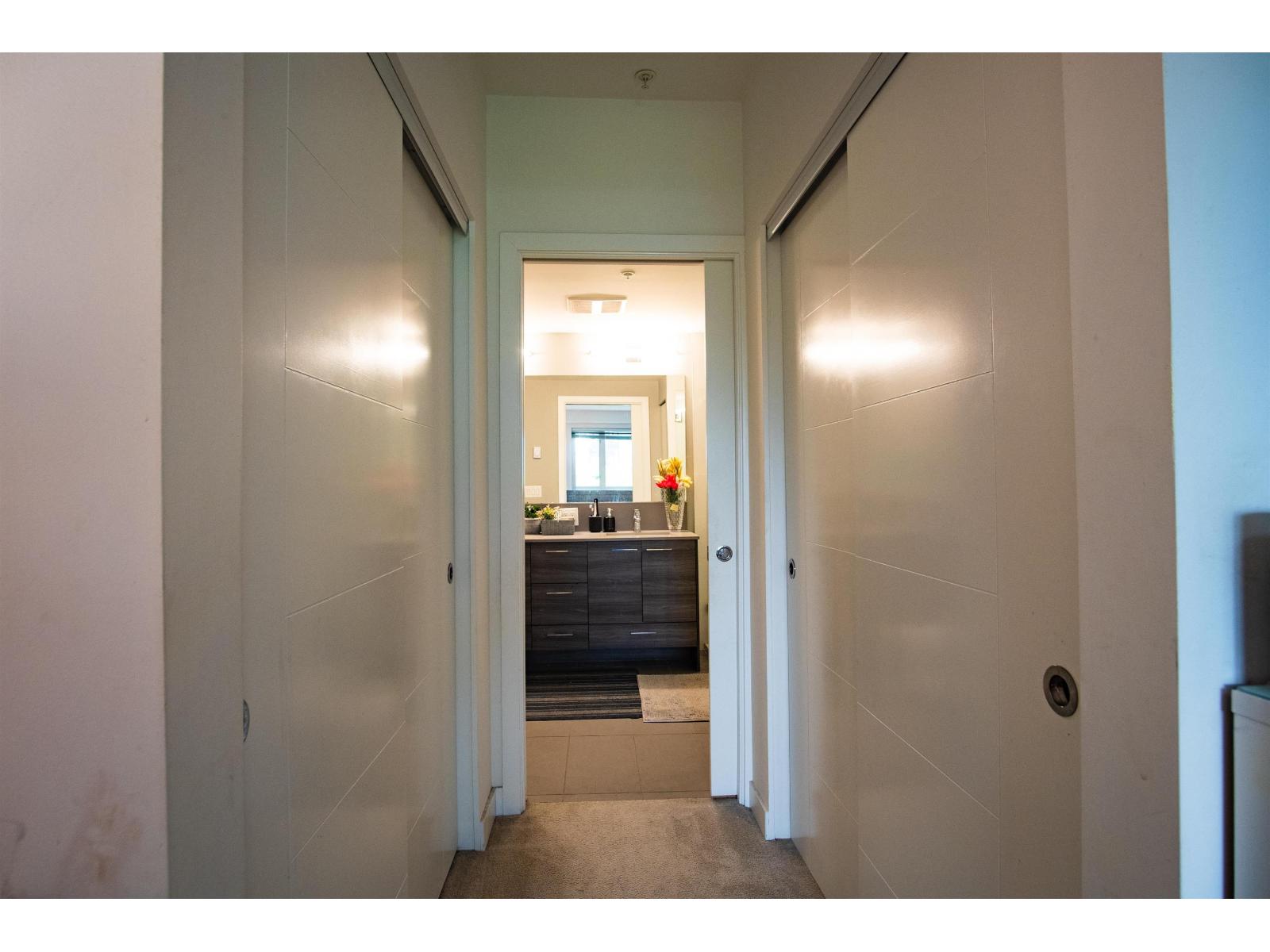 218 13963 105 Boulevard, Surrey, British Columbia  V3T 0M9 - Photo 14 - R3154580