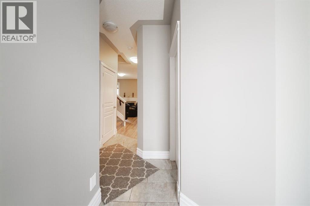 244 Athabasca Avenue, Fort Mcmurray, Alberta  T9J 1G6 - Photo 4 - A2335643