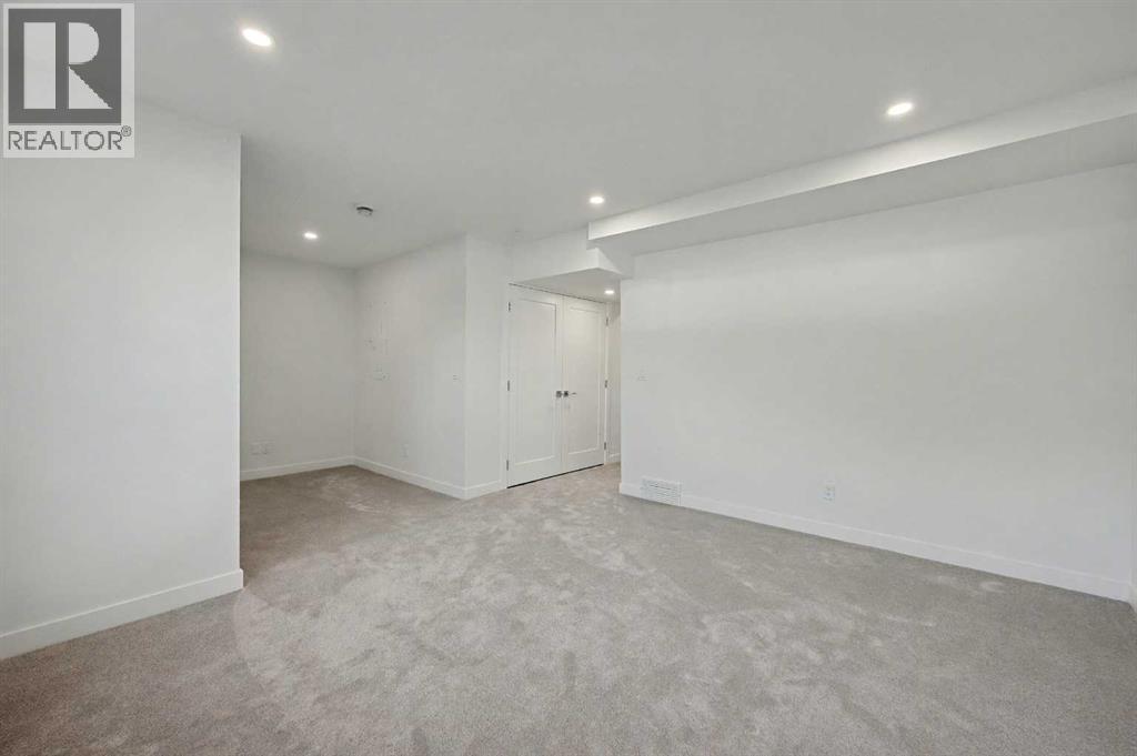 753 Centre Avenue NE, Calgary, Alberta  T2E 4B6 - Photo 41 - A2325265
