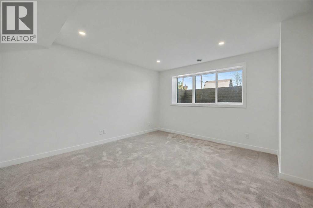 753 Centre Avenue NE, Calgary, Alberta  T2E 4B6 - Photo 37 - A2325265