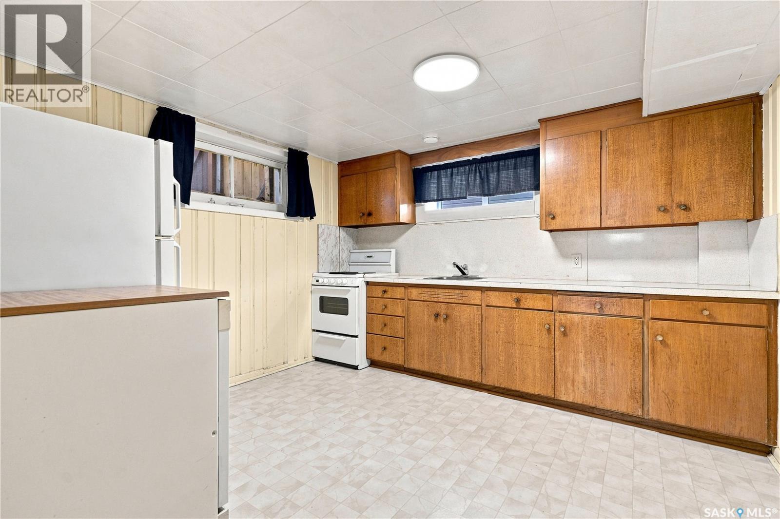 1915 Dufferin Avenue, Saskatoon, Saskatchewan  S7J 1B6 - Photo 26 - SK044930