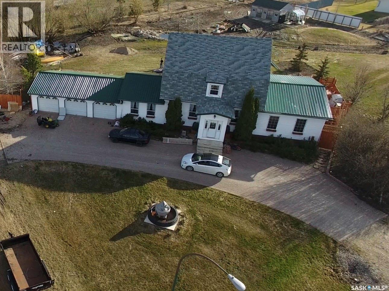 10460 6th Avenue, Humboldt, Saskatchewan  S7K 5L3 - Photo 2 - SK045098