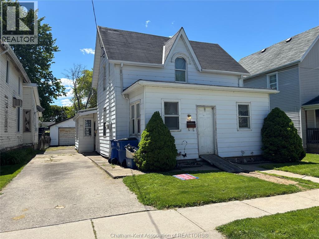 26 Charteris Street, Chatham, Ontario  N7M 3S8 - Photo 1 - 26019514