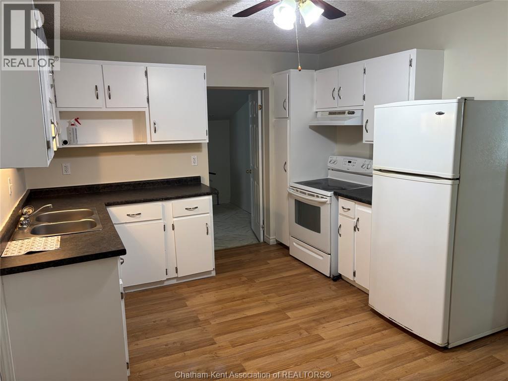 26 Charteris Street, Chatham, Ontario  N7M 3S8 - Photo 3 - 26019514