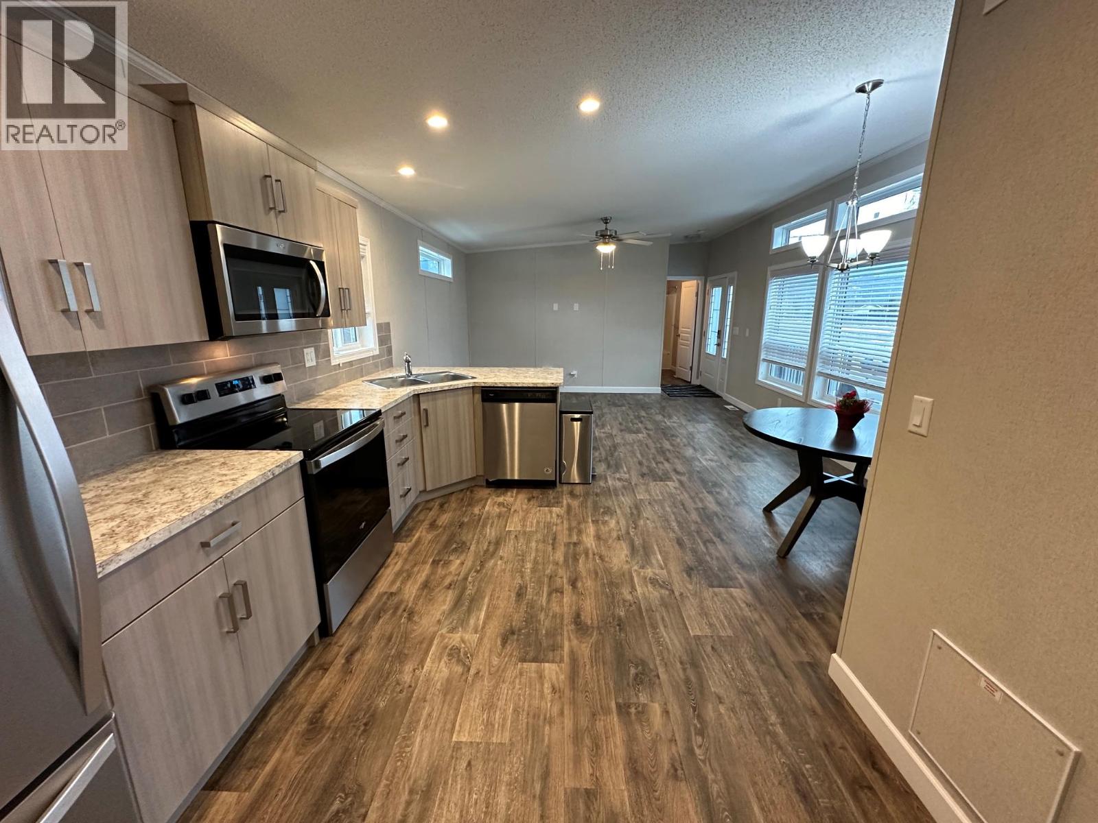 928 Waterloo Crescent, Castlegar, British Columbia  V1N 4M3 - Photo 24 - 10389931