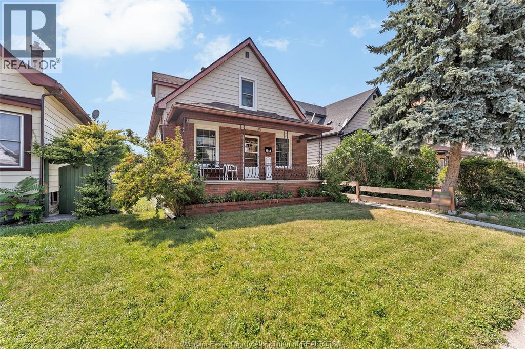 841 Pierre Avenue, Windsor, Ontario  N9A 2K6 - Photo 2 - 26019348