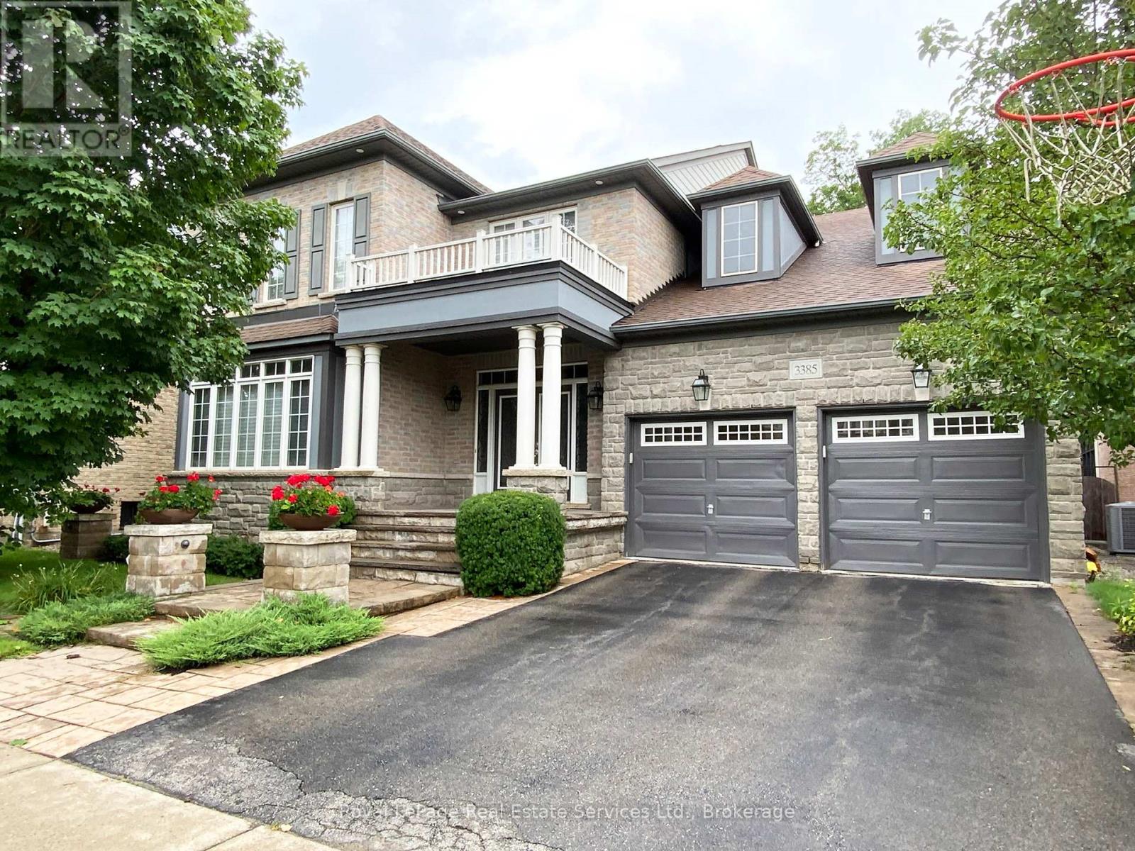 3385 Liptay Avenue, Oakville, Ontario  L6M 0M8 - Photo 1 - W13662826