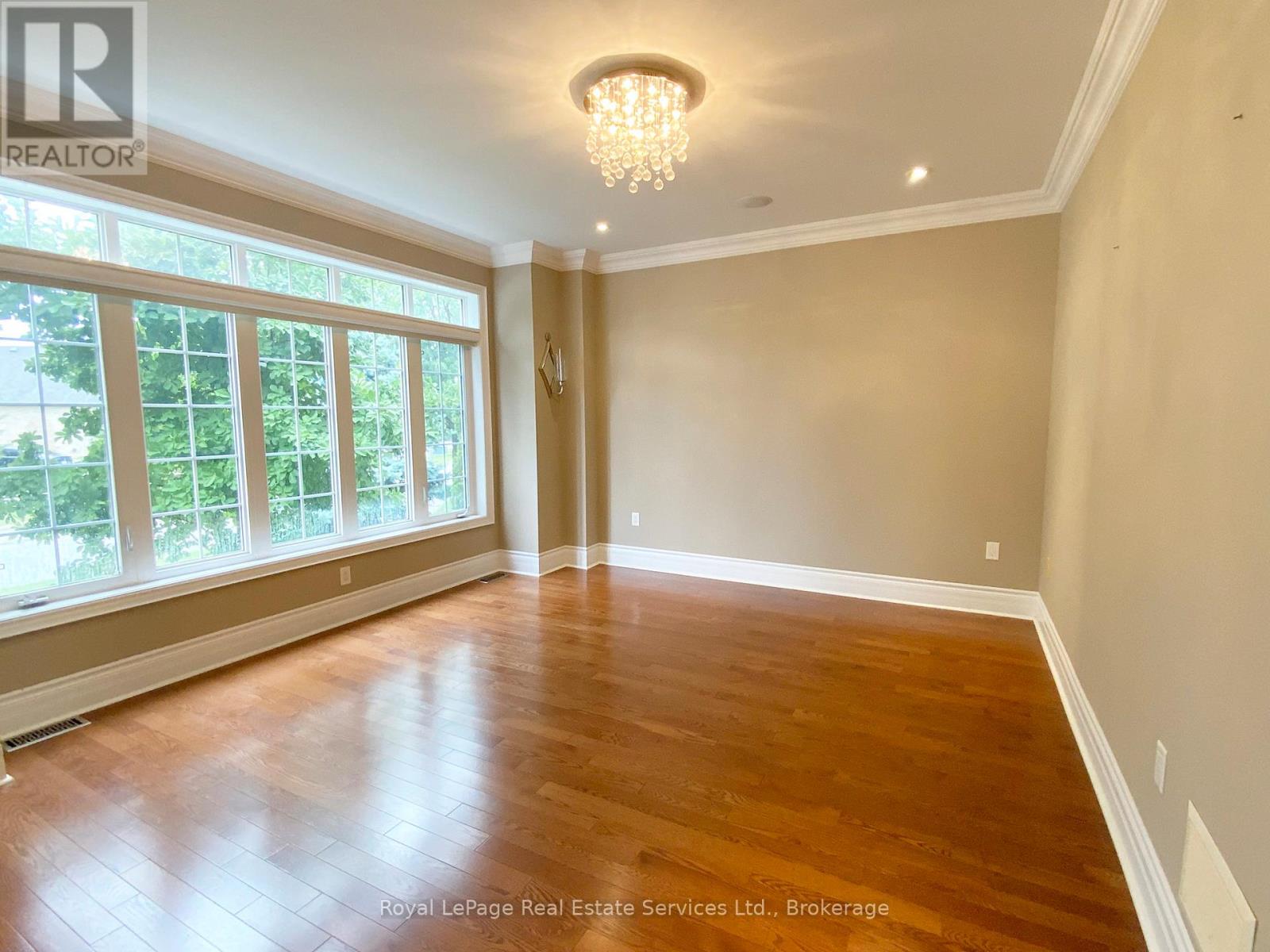 3385 Liptay Avenue, Oakville, Ontario  L6M 0M8 - Photo 9 - W13662826