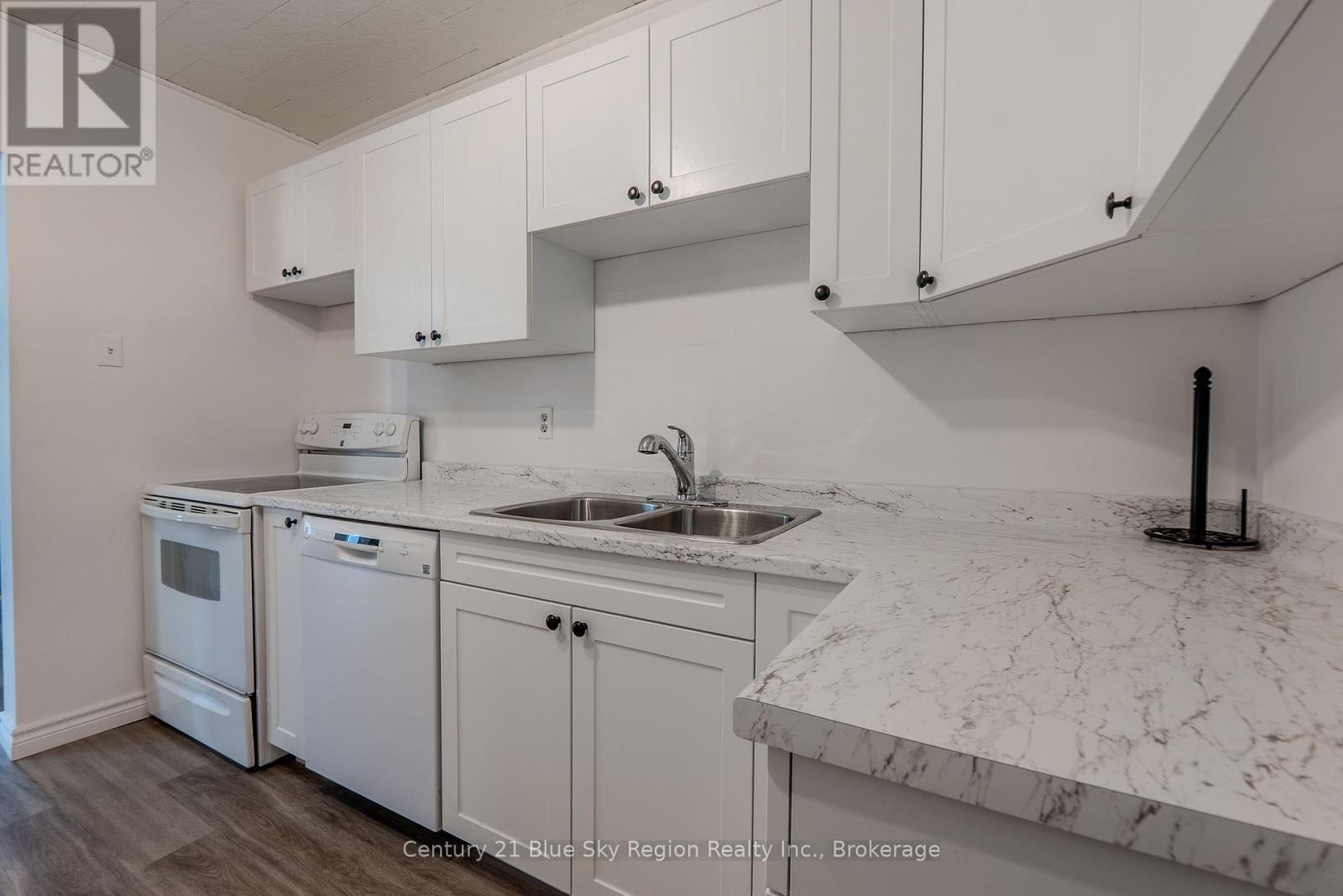 624 Mcintyre Street E, North Bay, Ontario  P1B 1E5 - Photo 2 - X13662658