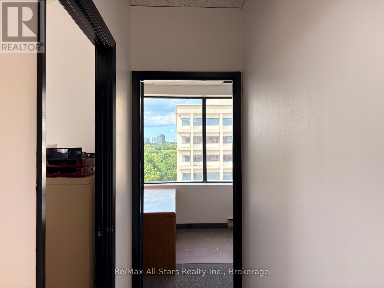 708 C - 255 Duncan Mill Road, Toronto, Ontario  M3B 3H9 - Photo 2 - C13662840
