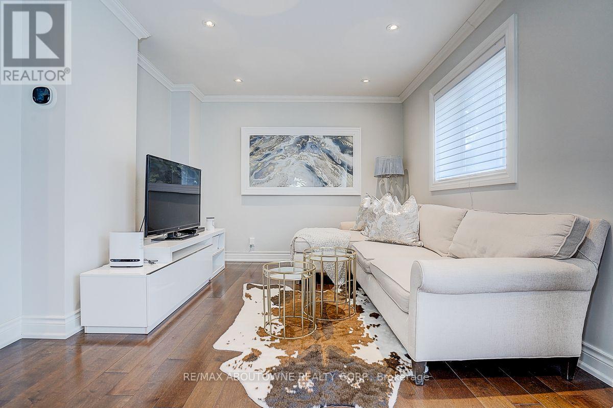 99 Brahms Avenue, Toronto, Ontario M2H 1H5 - Photo 23 - C13662632