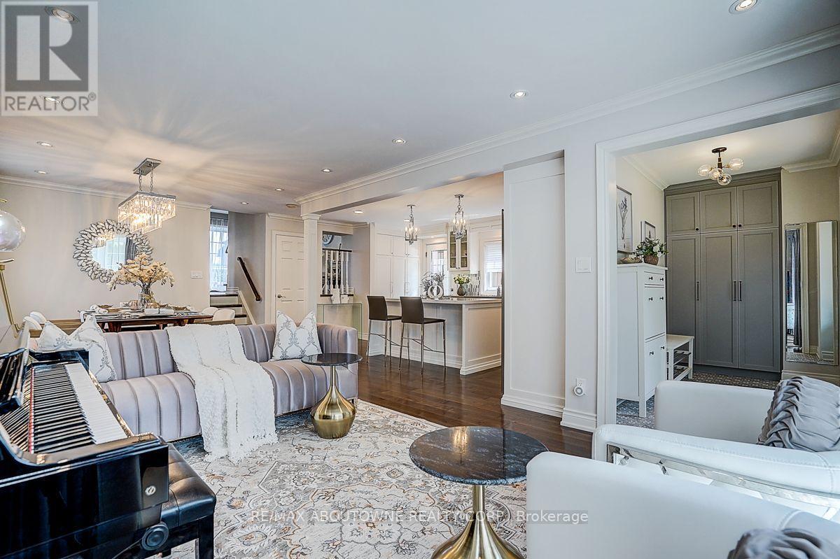 99 Brahms Avenue, Toronto, Ontario M2H 1H5 - Photo 7 - C13662632