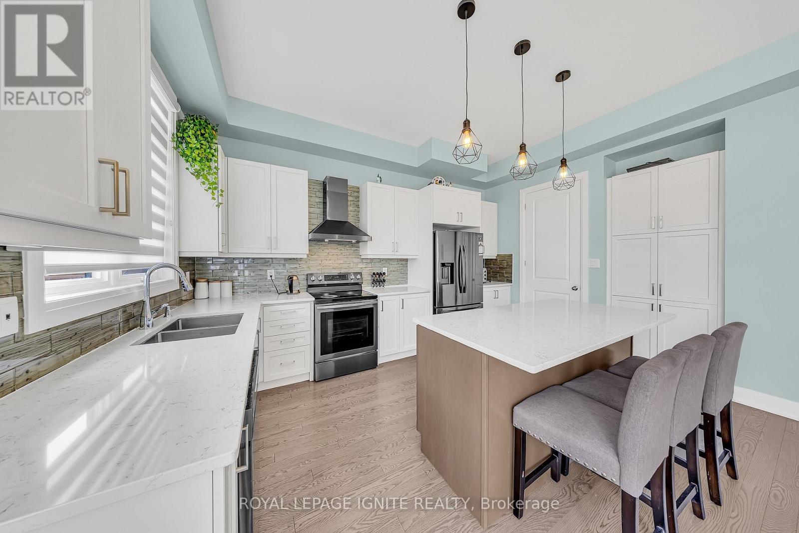 11 Larkin Lane, Clarington, Ontario  L1C 4A7 - Photo 10 - E13662664