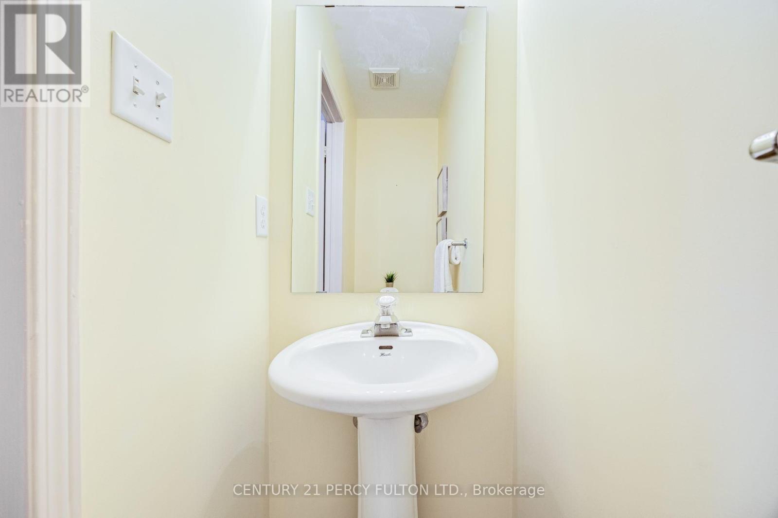 1532 Hummingbird Court, Pickering, Ontario  L1V 7H9 - Photo 17 - E13662730