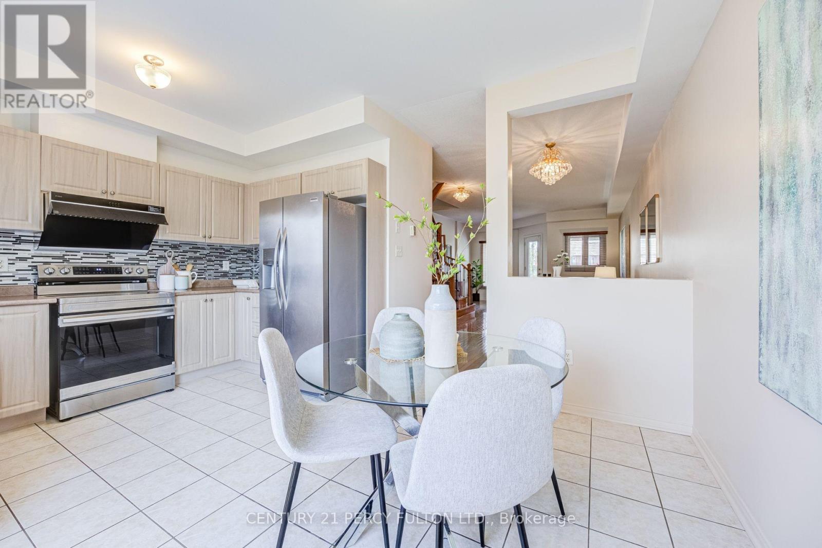 1532 Hummingbird Court, Pickering, Ontario  L1V 7H9 - Photo 20 - E13662730