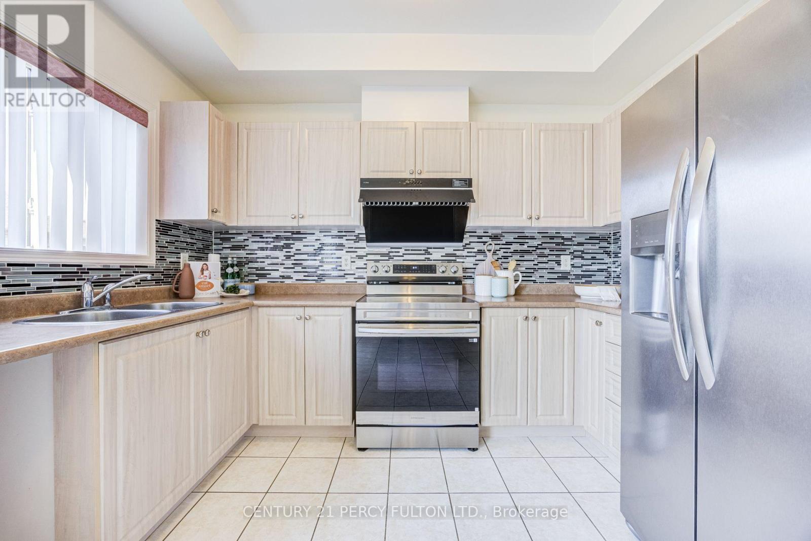 1532 Hummingbird Court, Pickering, Ontario  L1V 7H9 - Photo 21 - E13662730