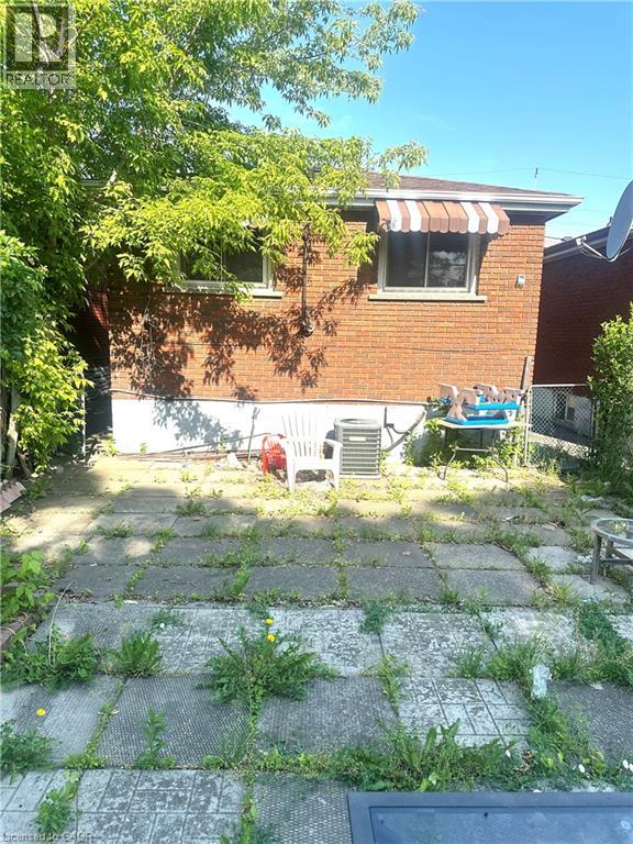 70 Ellis Avenue, Hamilton, Ontario  L8H 4L9 - Photo 3 - 40838471