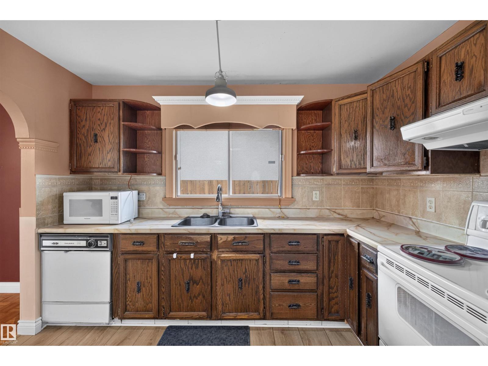 6348 34a Av Nw, Edmonton, Alberta  T6L 1E4 - Photo 20 - E4502442