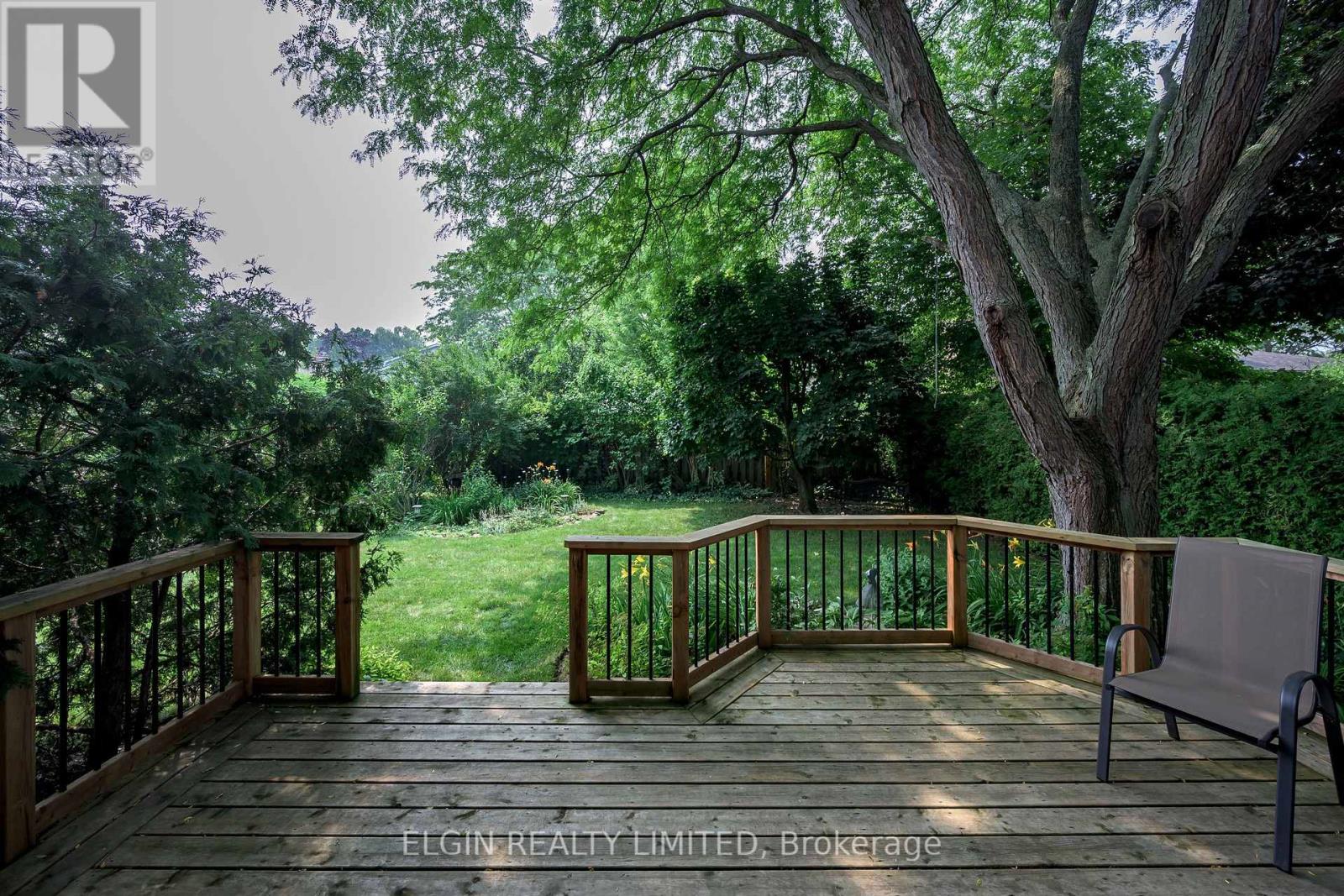 16 Massey Drive, St. Thomas, Ontario  N5R 5M6 - Photo 11 - X13662640