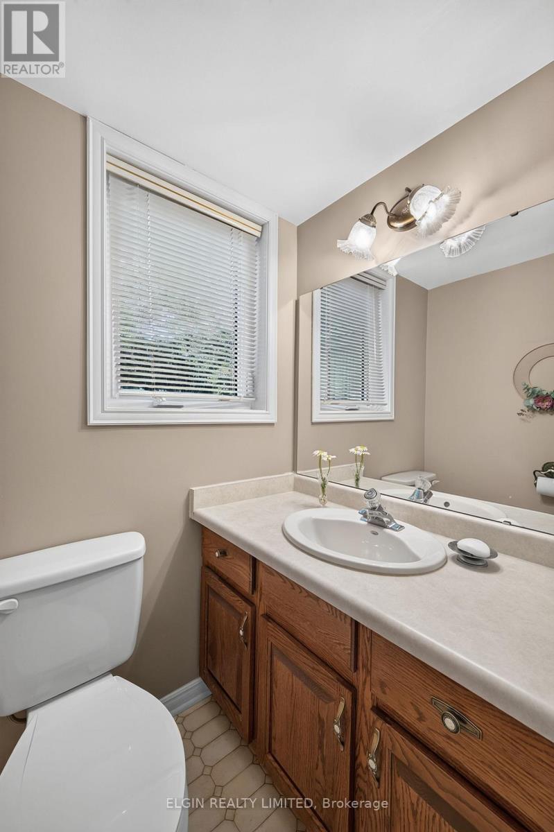16 Massey Drive, St. Thomas, Ontario  N5R 5M6 - Photo 24 - X13662640