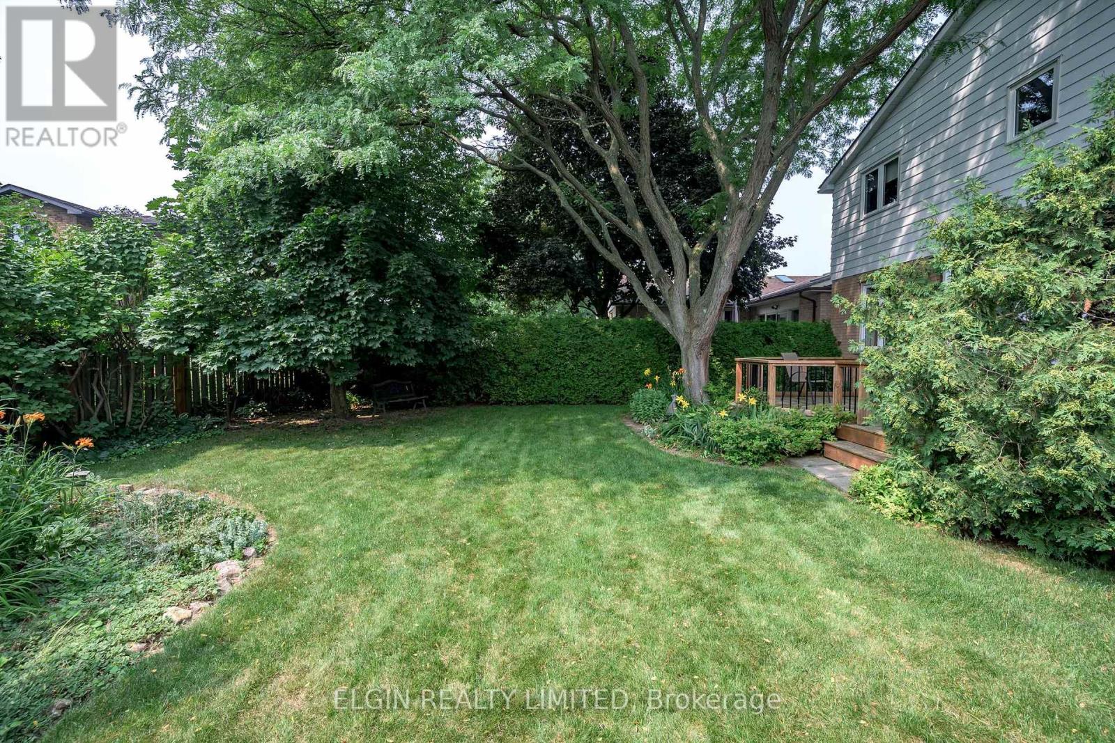 16 Massey Drive, St. Thomas, Ontario  N5R 5M6 - Photo 5 - X13662640