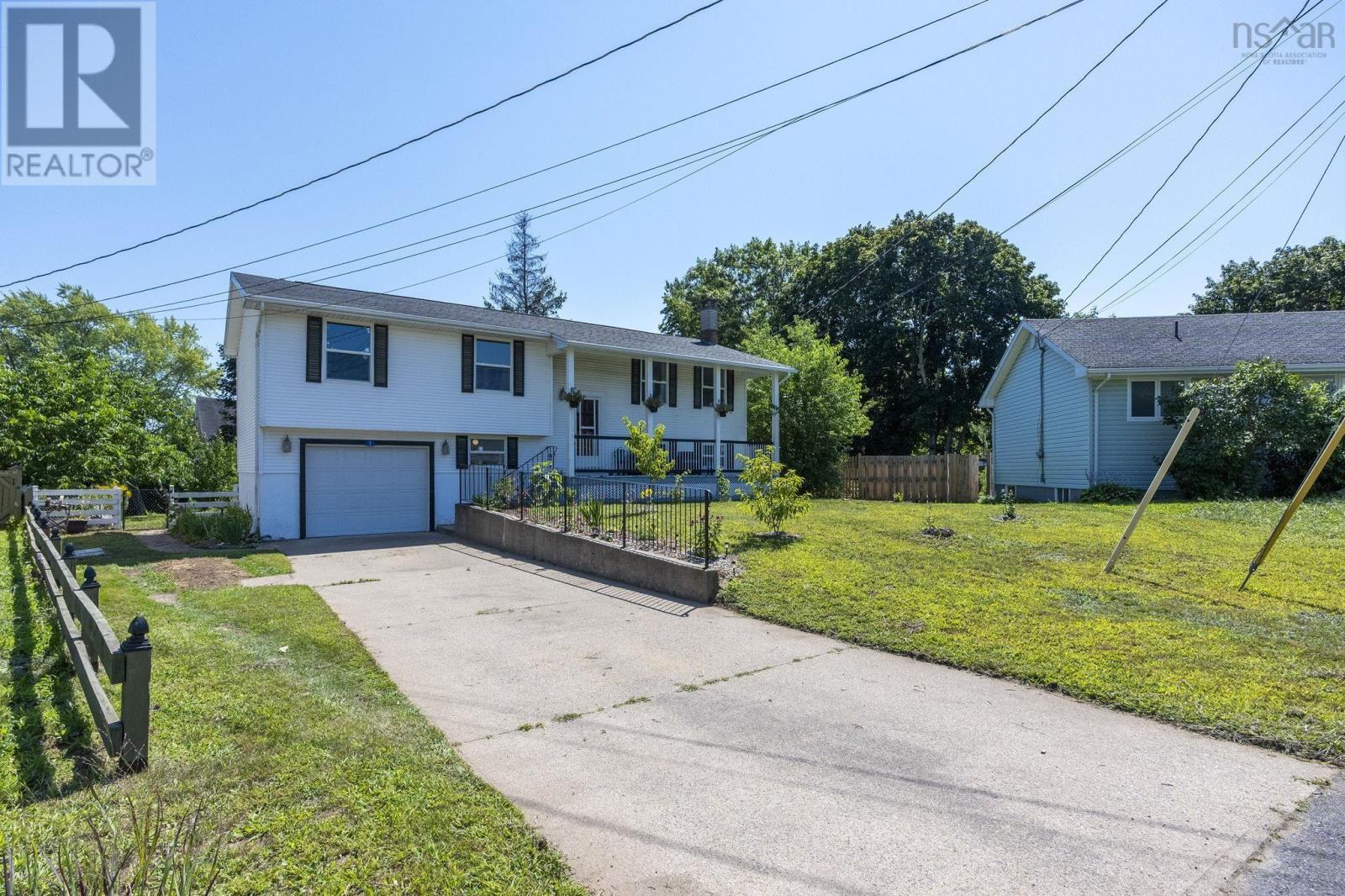 1 Mckenzie Drive, Middleton, Nova Scotia  B0S 1P0 - Photo 4 - 202620271