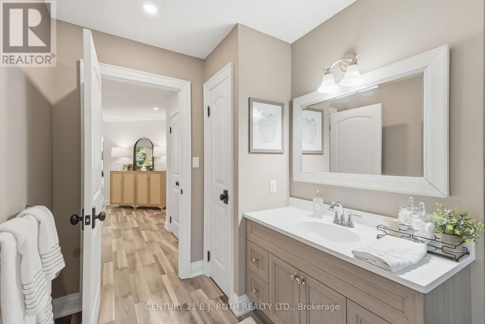 2055 Forest Valley Drive, Innisfil, Ontario  L9S 4A4 - Photo 35 - N13662834