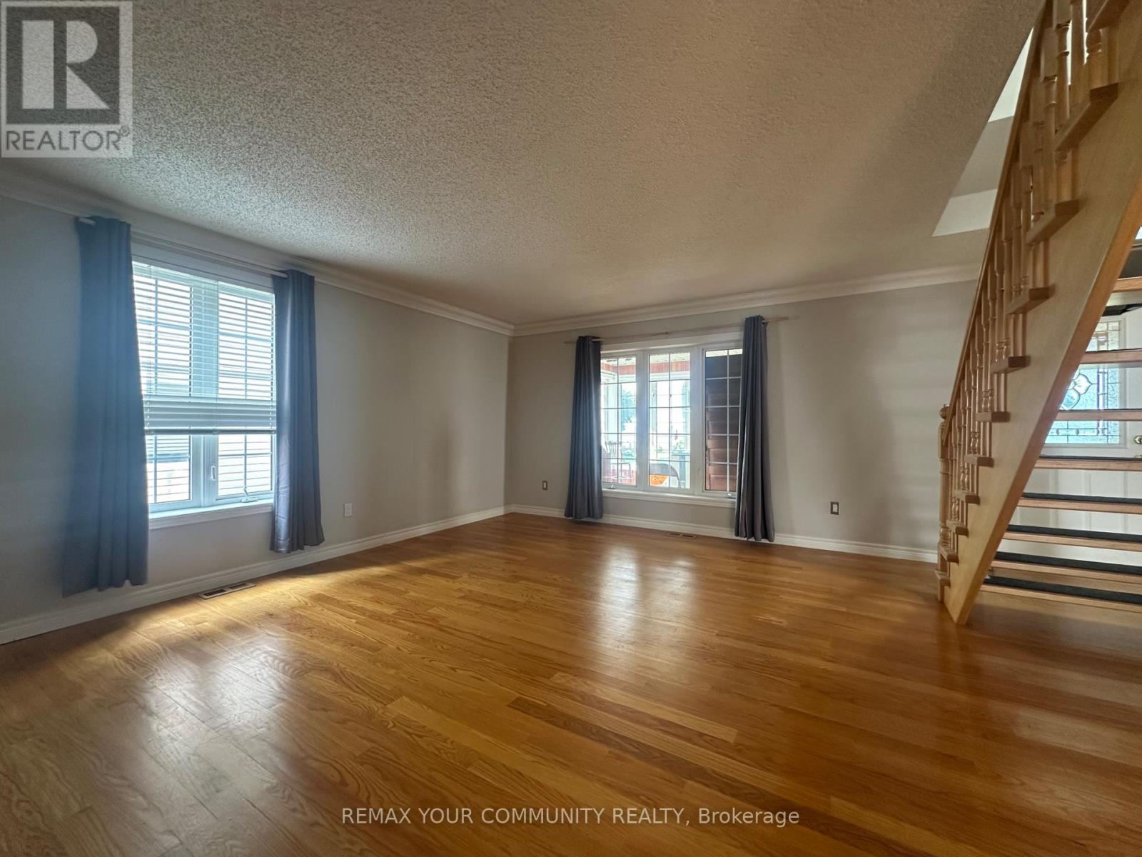 203 Lake Drive E, Georgina, Ontario  L4P 3E9 - Photo 12 - N13662838