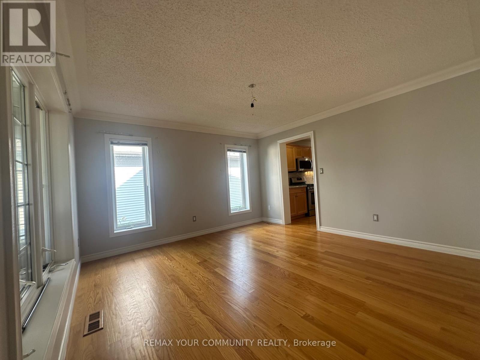 203 Lake Drive E, Georgina, Ontario  L4P 3E9 - Photo 15 - N13662838