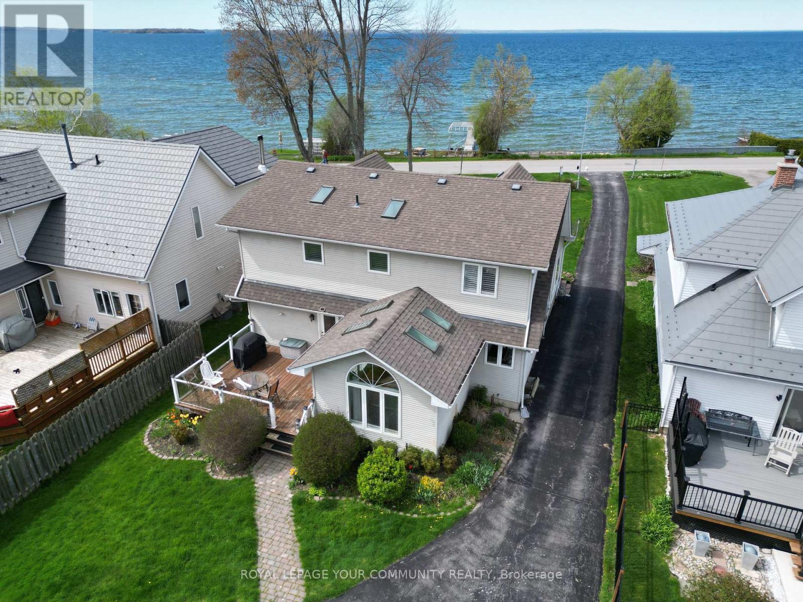 203 Lake Drive E, Georgina, Ontario  L4P 3E9 - Photo 4 - N13662838