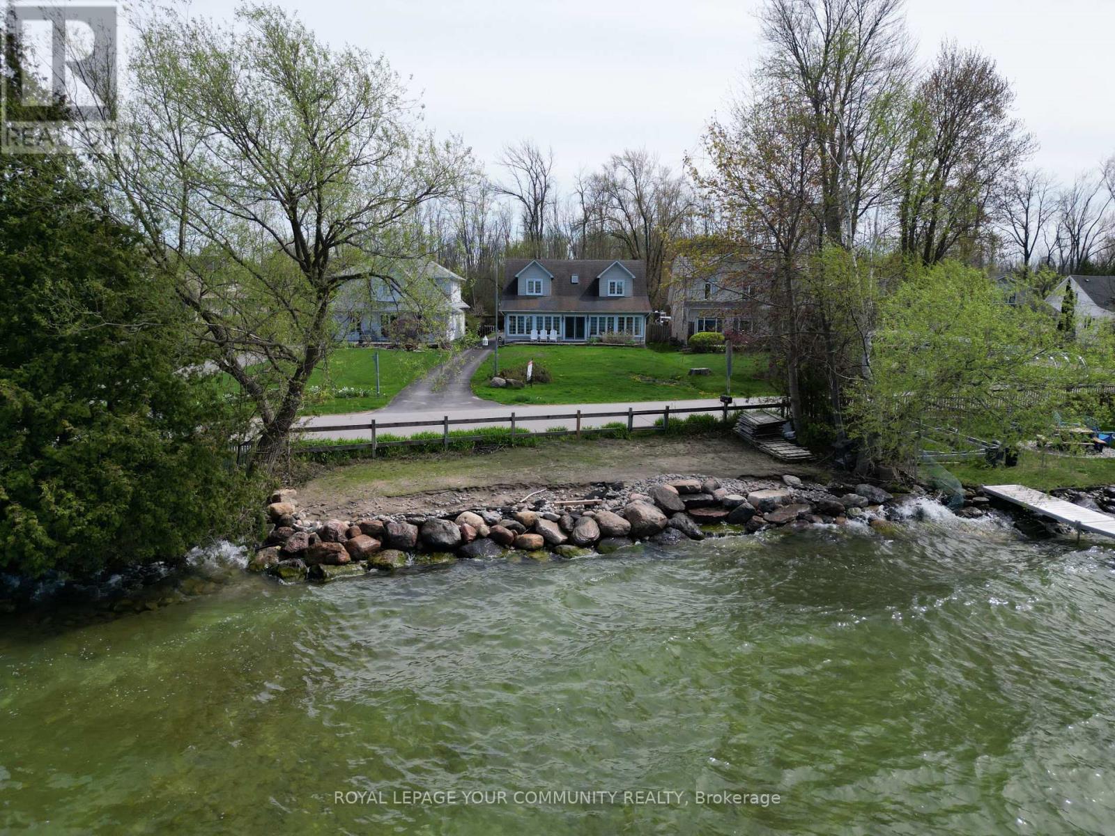 203 Lake Drive E, Georgina, Ontario  L4P 3E9 - Photo 5 - N13662838