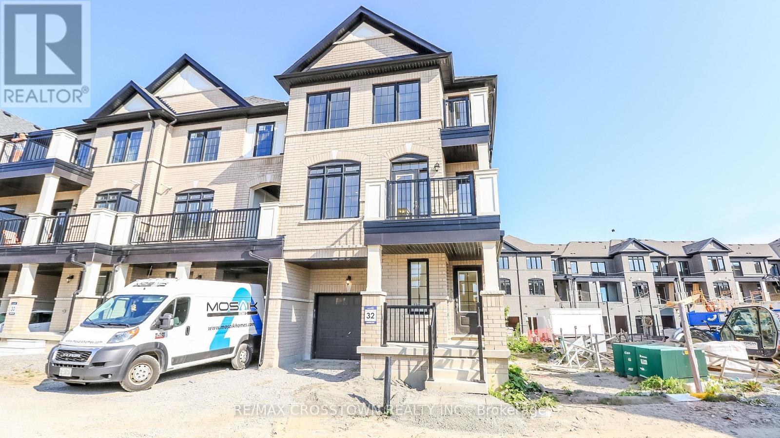 32 - 1985 MATTEER COURT, Innisfil, Ontario