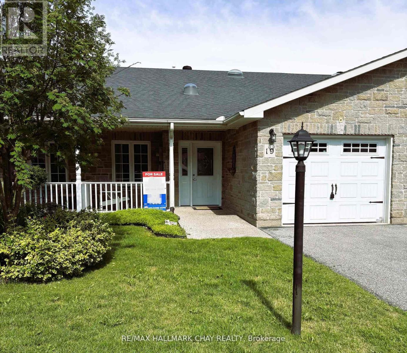 19 Greenway Drive, Wasaga Beach, Ontario  L9Z 0E6 - Photo 2 - S13662790