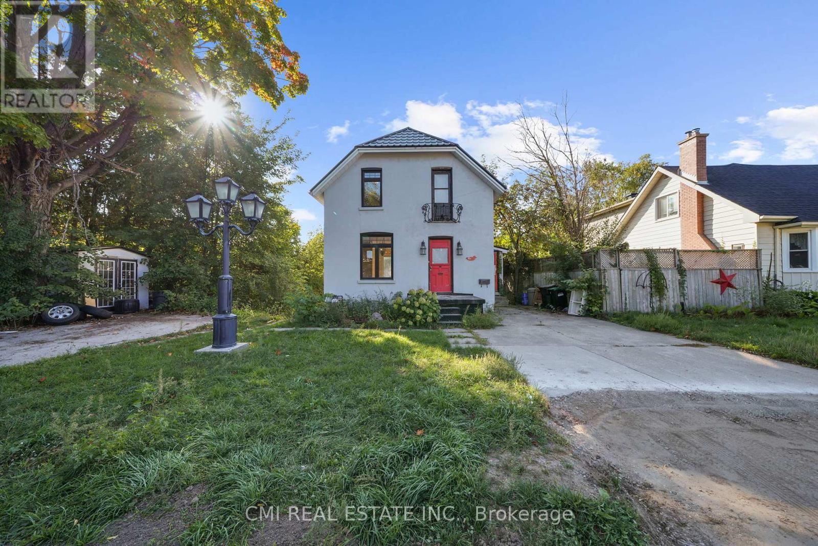 43 PERRY STREET, Barrie, Ontario