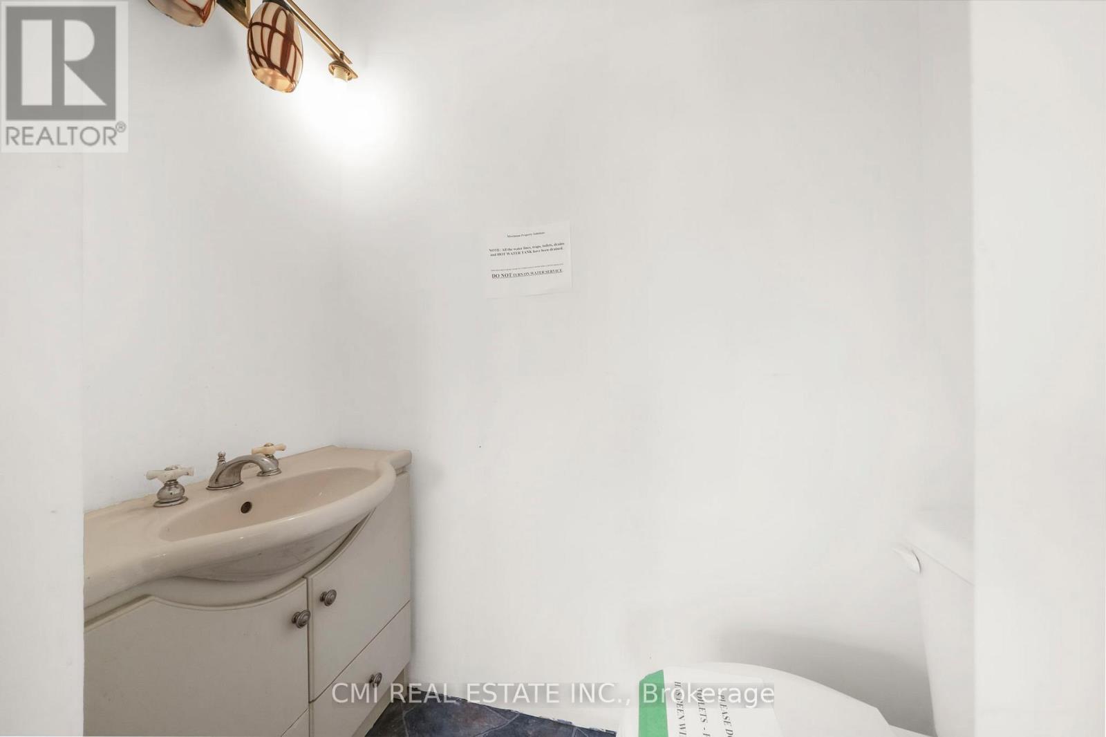 43 Perry Street, Barrie, Ontario  L4N 2G2 - Photo 18 - S13662796