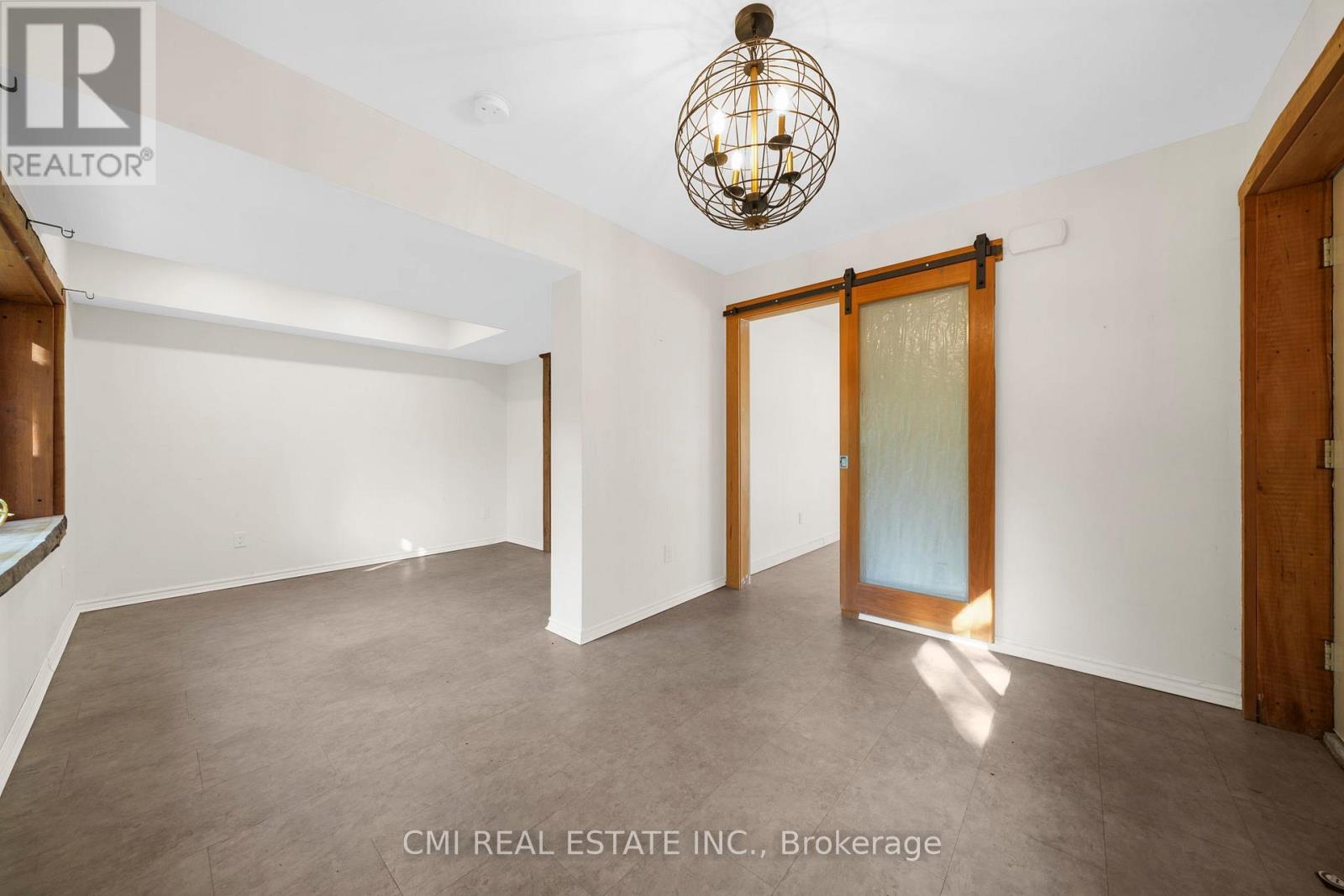 43 Perry Street, Barrie, Ontario  L4N 2G2 - Photo 29 - S13662796