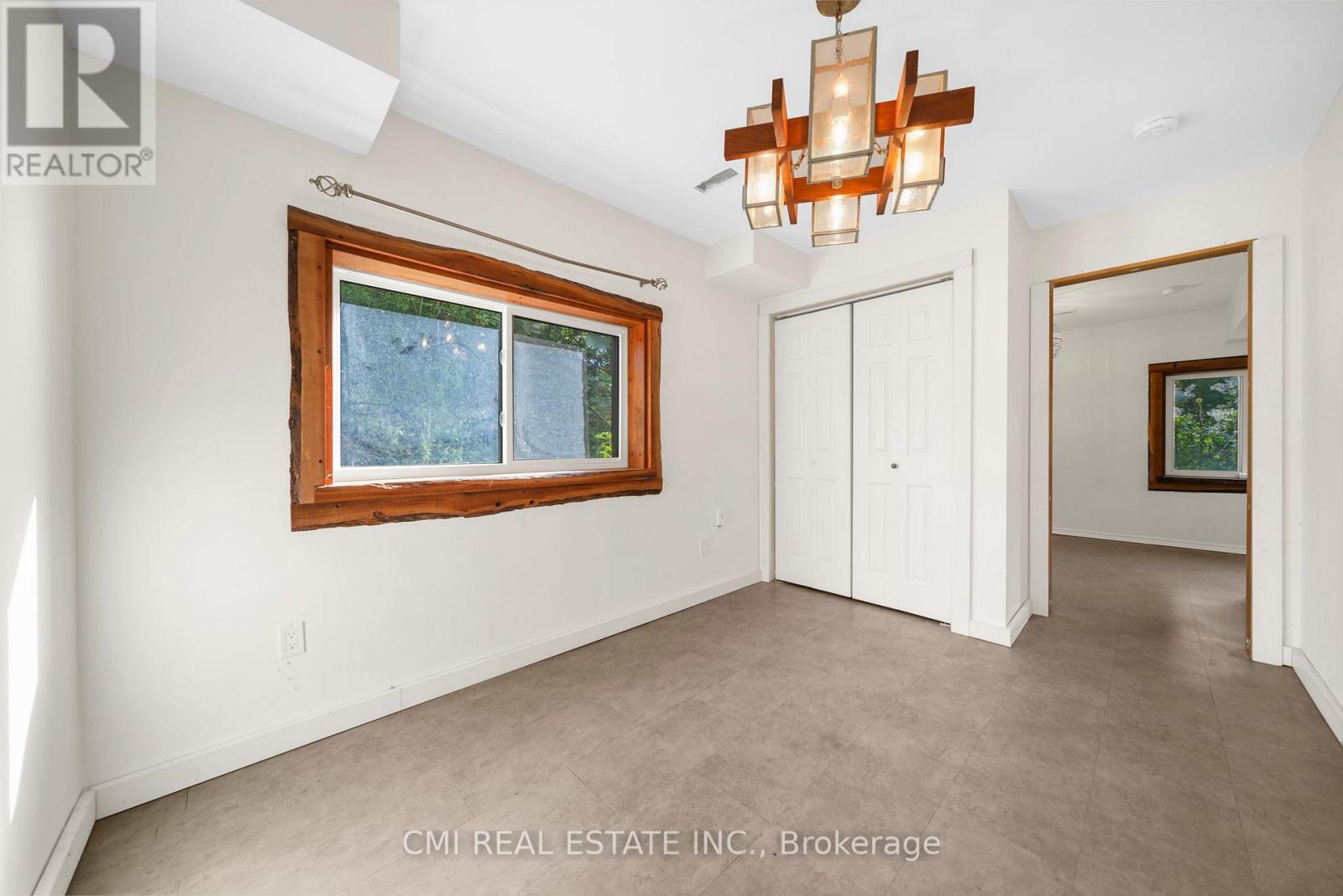 43 Perry Street, Barrie, Ontario  L4N 2G2 - Photo 31 - S13662796