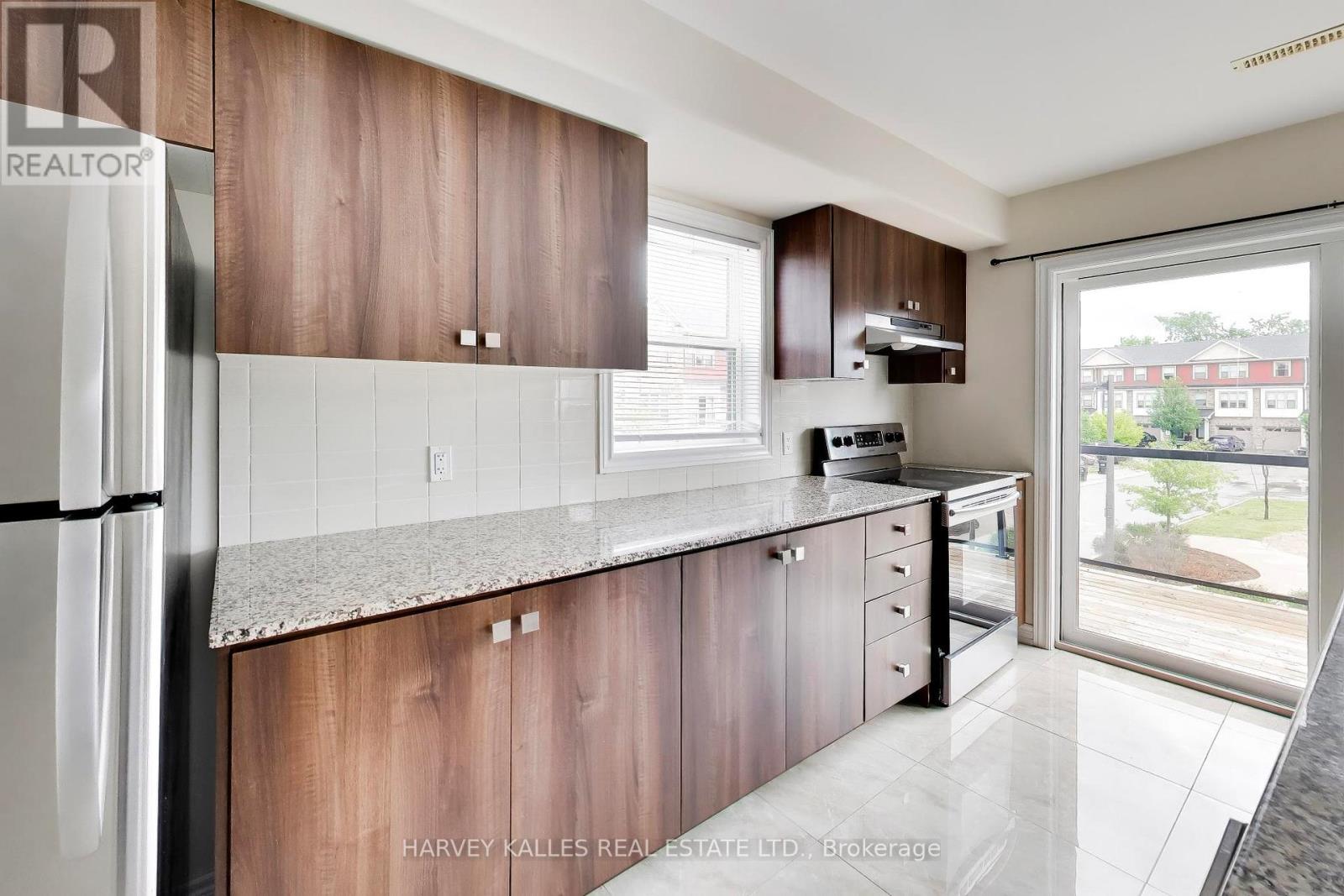 38 - 1 Leggott Avenue, Barrie (Painswick North), Ontario  L4M 0K7 - Photo 17 - S13662848