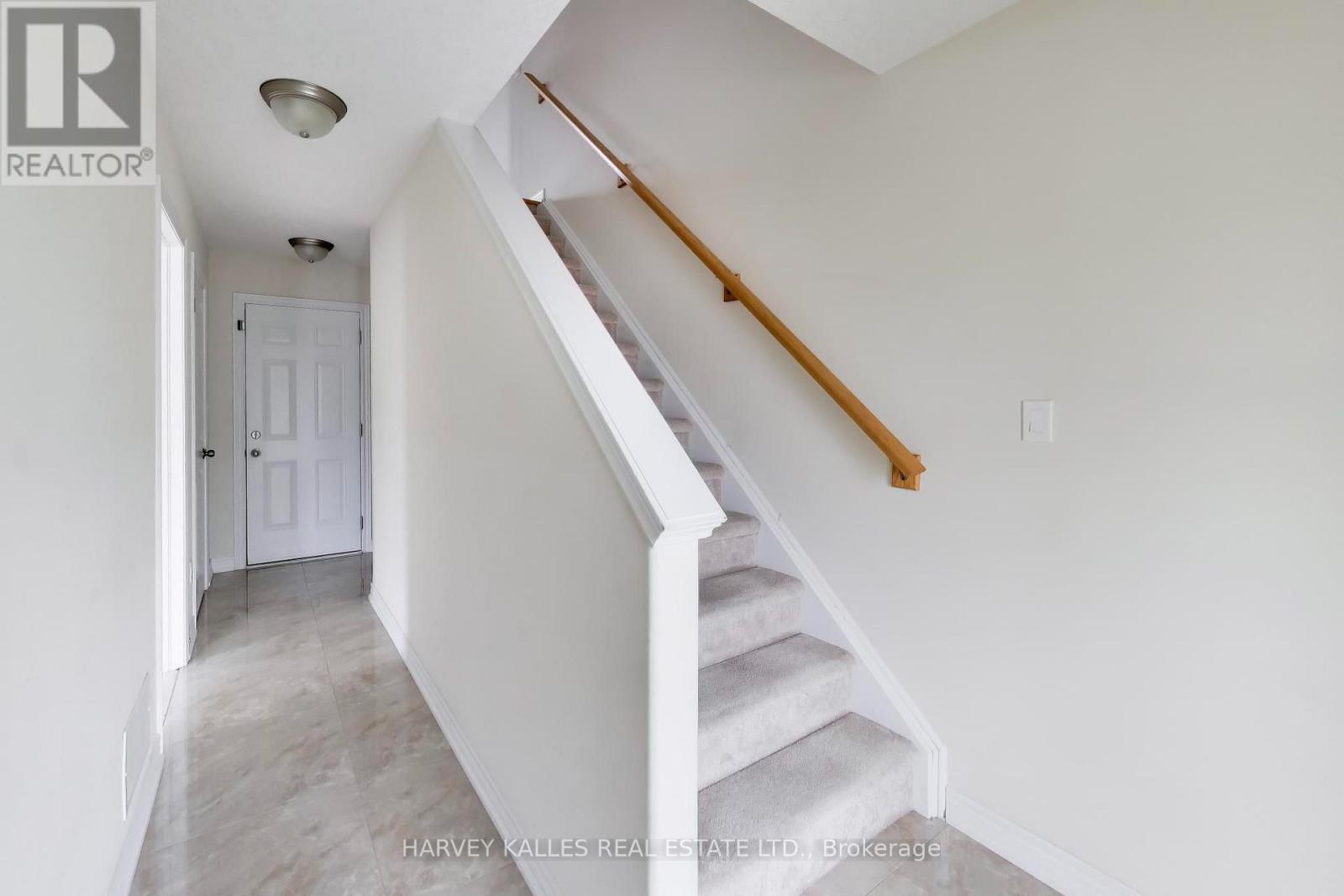 38 - 1 Leggott Avenue, Barrie (Painswick North), Ontario  L4M 0K7 - Photo 4 - S13662848