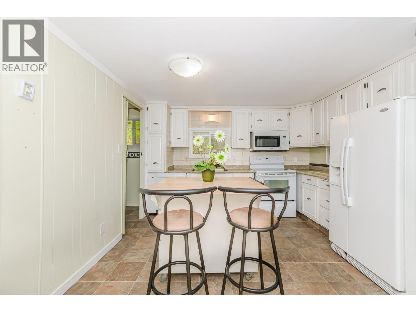 2036 Solsqua-Sicamous Road Unit# 8, Sicamous, British Columbia  V0E 2V4 - Photo 4 - 10397429