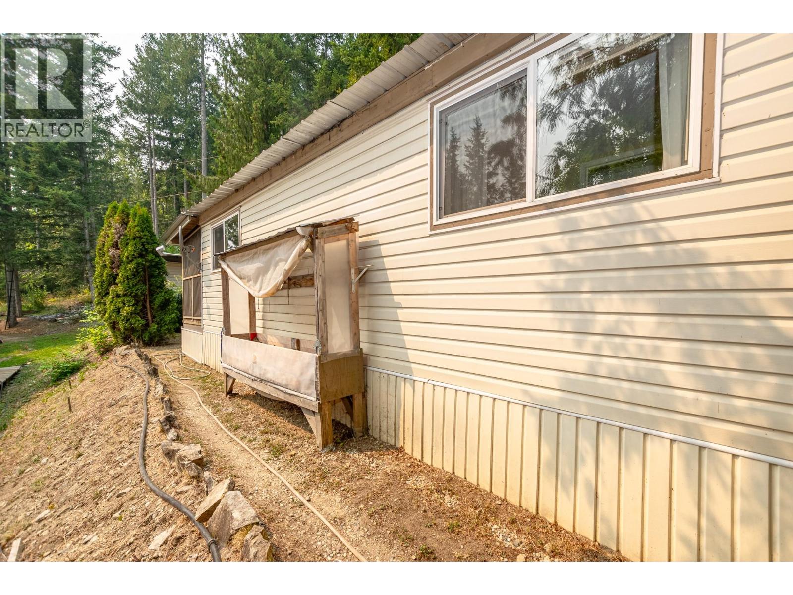2036 Solsqua-Sicamous Road Unit# 8, Sicamous, British Columbia  V0E 2V4 - Photo 34 - 10397429